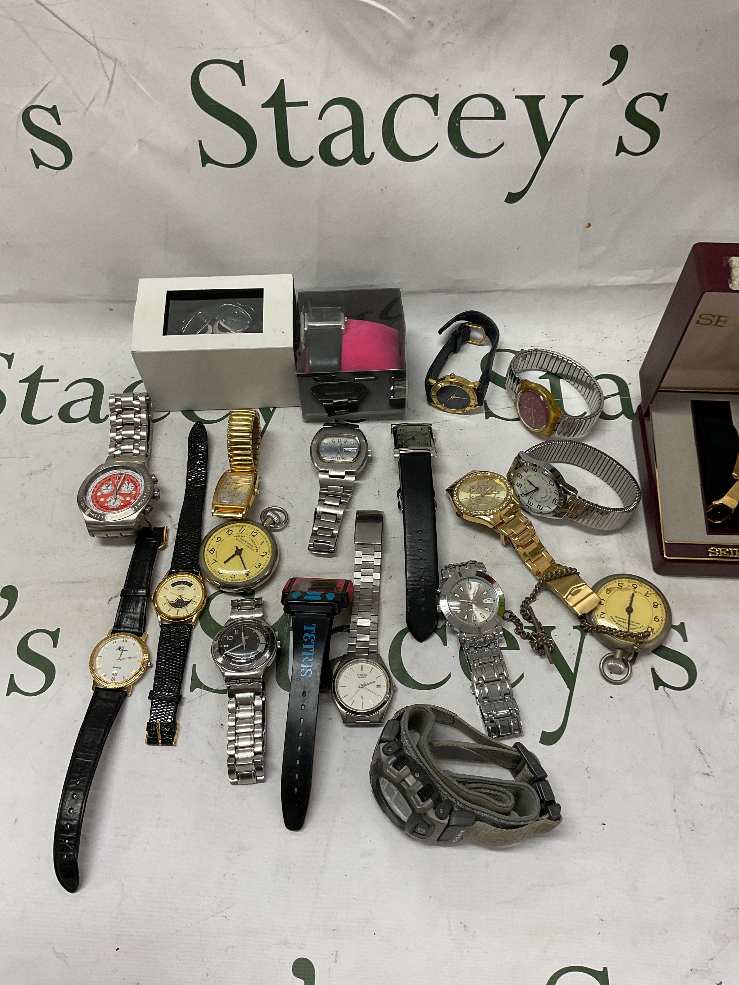 Qty of dress watches to include swatch chrono, pocket watches, G shock, and clean examples