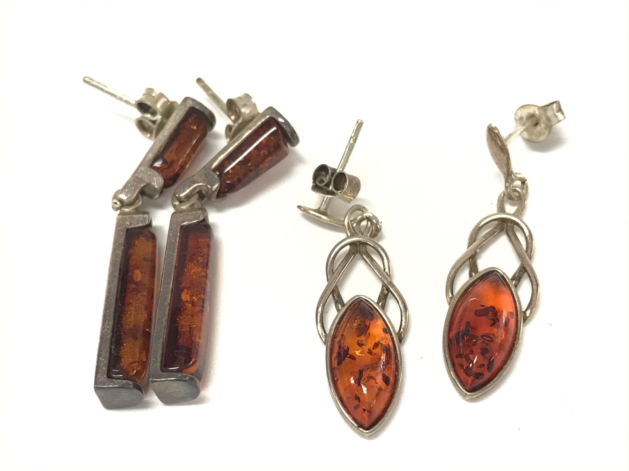 Two pairs of amber earrings. NO RESERVE