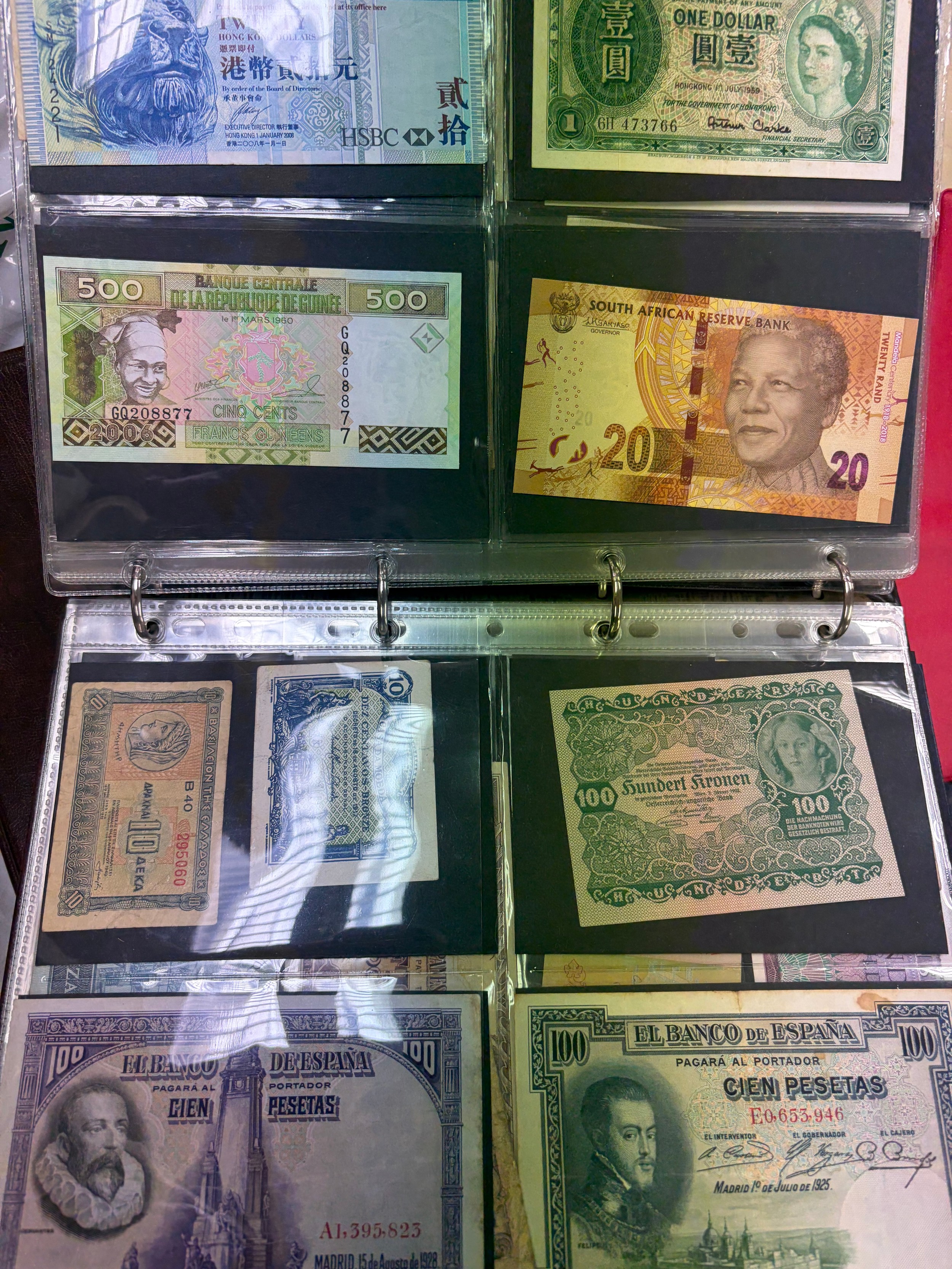 4 Albums of various world banknotes, Europe 1940s, Present Day World.
