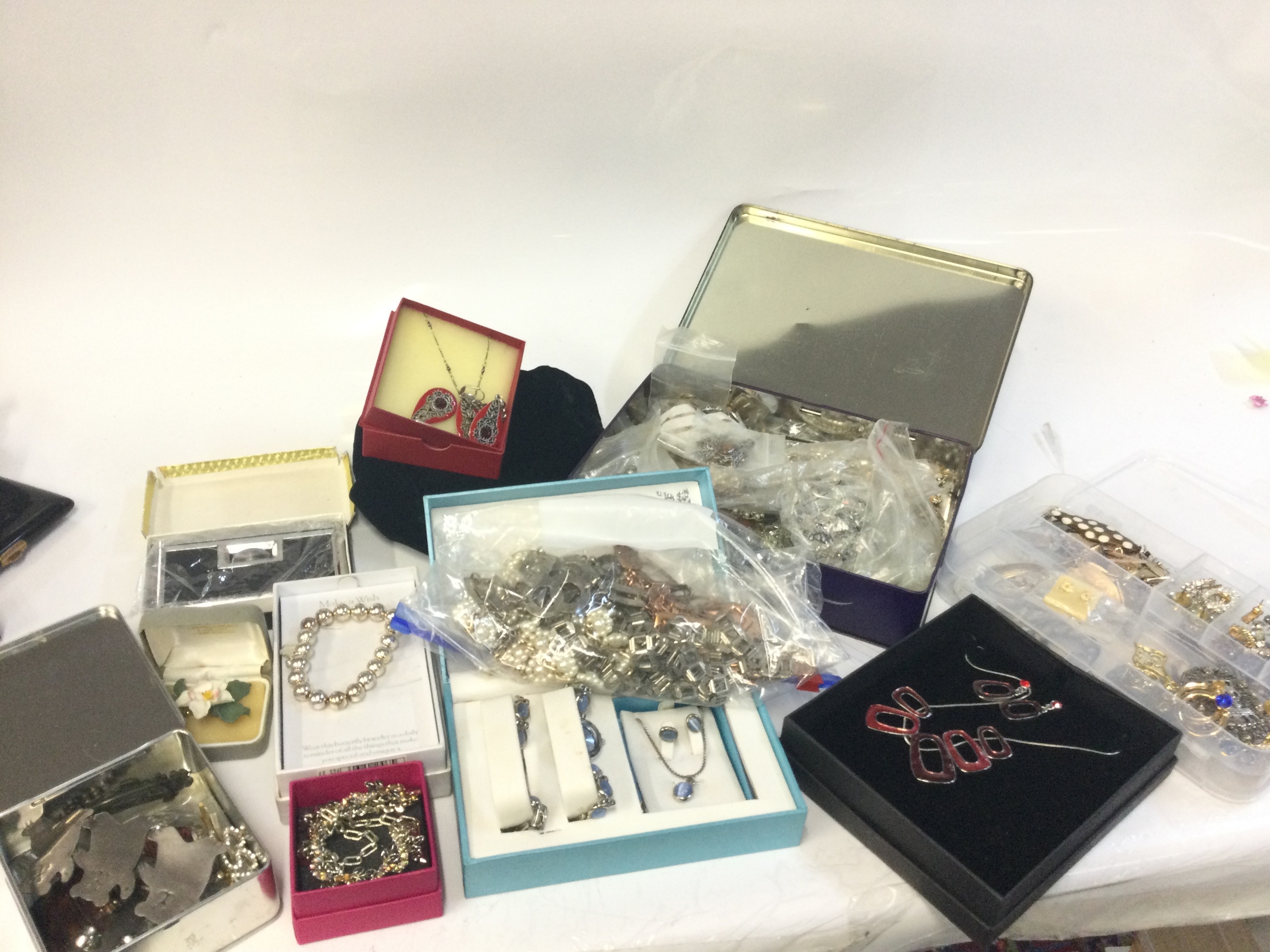 A collection of Jewellery including necklaces , earrings, bracelets 