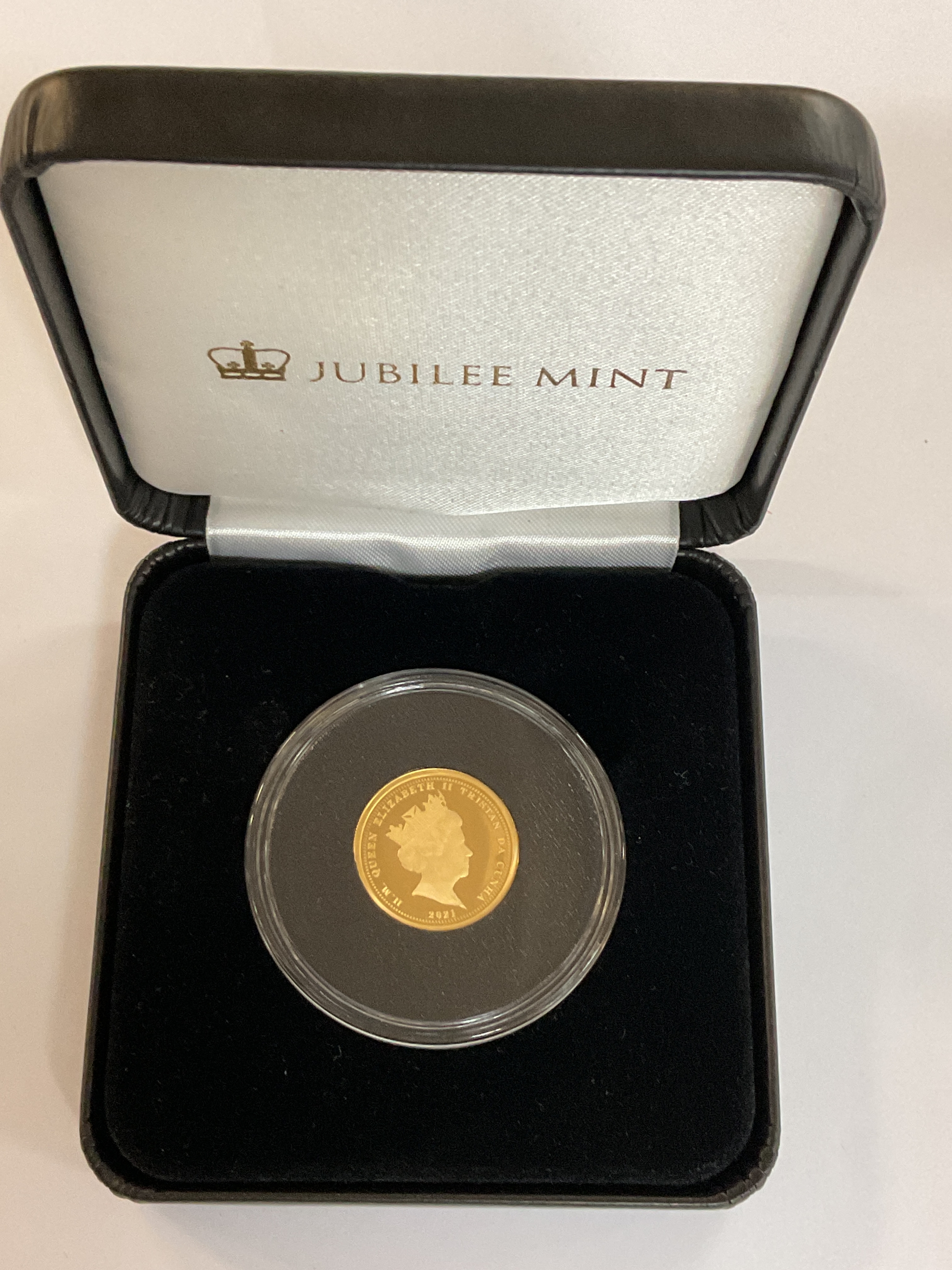2021 Elizabeth II half Sovereign in slab . Comes withJubilee Mint box