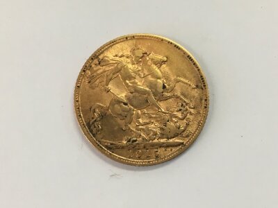 A 1915 gold sovereign