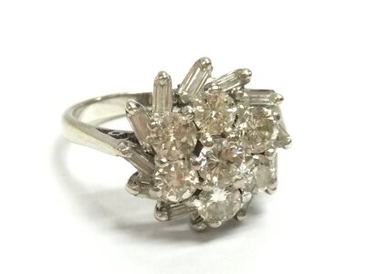 An 18ct white gold cluster ring approx 1.3ct, size N, 4.3G