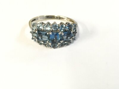 A 14ct white gold ring.set with aquamarine Size N and 3.26g
