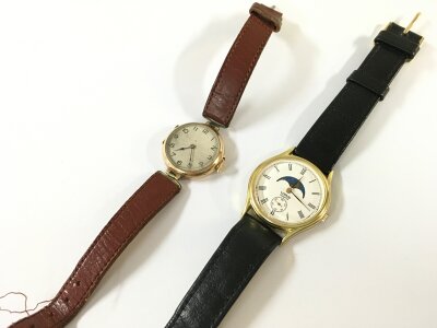 A 9ct gold cased wrist watch and a Lorus watch