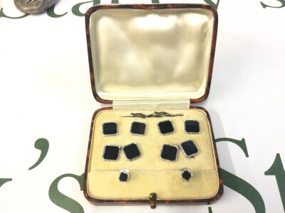 Silver gents cufflinks set in a fitted case