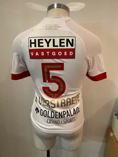 Antwerp 2020 - 2021 Match Prepared  Football Shirt: Jako short sleeve white away shirt with number 5 B Verstraete to rear. Excellent condition. Belgian Pro League badge to left arm.