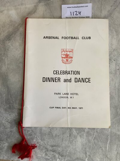 Arsenal 1971 FA Cup Final Football Menu: Held in London the evening of the win over Liverpool and part of the famous double. Red ribbon to spine. Fold.