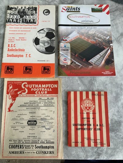 45/46 Southampton Football Programme + Handbook: Home single sheet v Swansea and a Southampton Supporters history handbook dated December 1945.