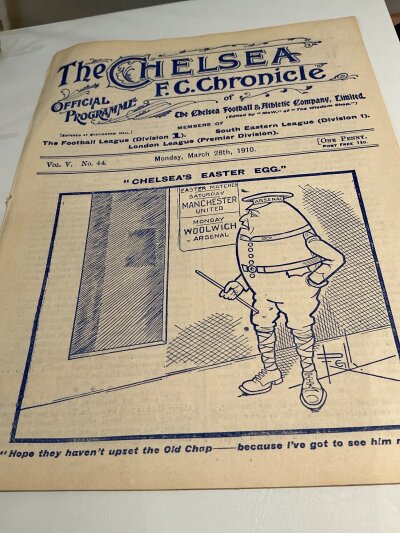 1909 - 1910 Chelsea v Woolwich Arsenal Football Programme: Ex bound volume with no team changes for the match on 28th March.
