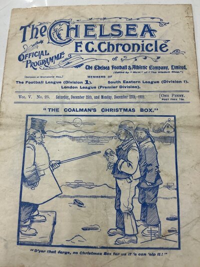 1909 - 1910 Chelsea v Newcastle + Croydon Common Football Programme: Joint pull out programme for matches on 25th and 27th December with no team changes. Some staining and paper loss. (1)