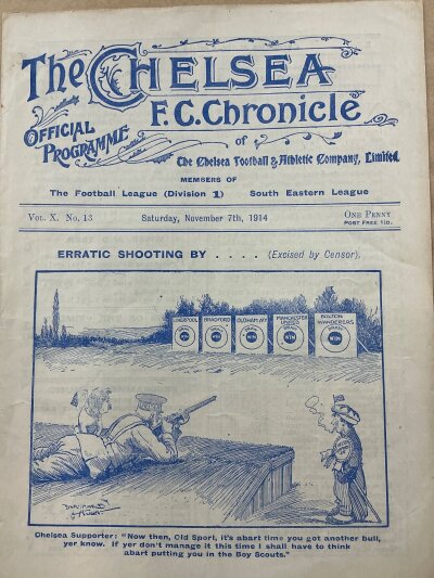 1914 - 1915 Chelsea v Aston Villa Football Programme: Score noted and team changes in pencil for the match on 7 November 1914. First season of the First World War.