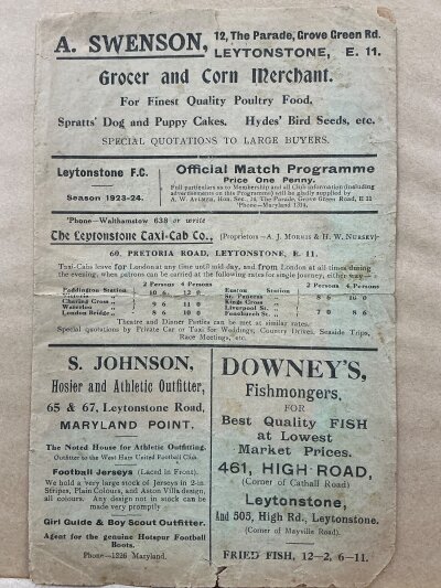 1923 - 1924 Leytonstone v Chelsea  Football Programme: Four page programme with no team changes for the friendly match on 26 April. Creasing and small tears with very slight paper loss to corner. Discolouration.