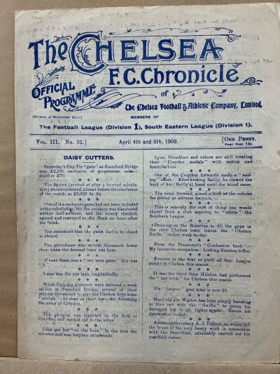 1913 - 1914 Chelsea v Southend + Sittingbourne Football Programme: Ex bound volume with no team changes. For South Eastern League matches played on 4th and 6th April 1908. (1)