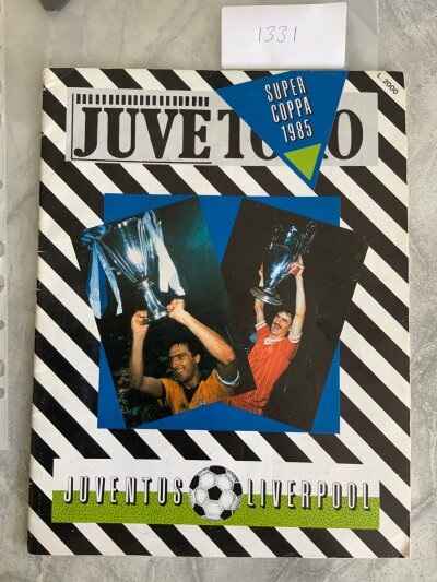 1985 Juventus v Liverpool European Cup Final Football Programme: Very good condition Italian black and white striped Speciale Supercoppa version.