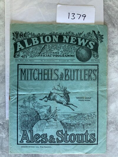 1933 - 1934 West Brom v Tottenham Football Programme: Division 1 match programme in good condition with no team changes. Folding.