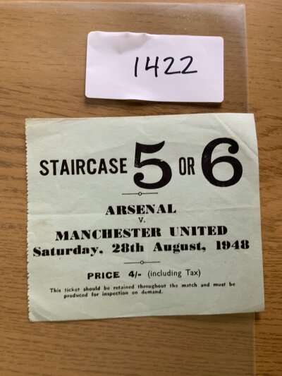 48/49 Arsenal v Manchester United Football Ticket: League matches to include dated 28 8 1948 in good condition with light folding.