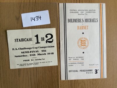 1948 Amateur Cup Semi Final Football Programmes + Ticket: Boldmere St Michael’s v Barnet okayed at Arsenal on 13 3 1948. Hard to obtain items in good condition.