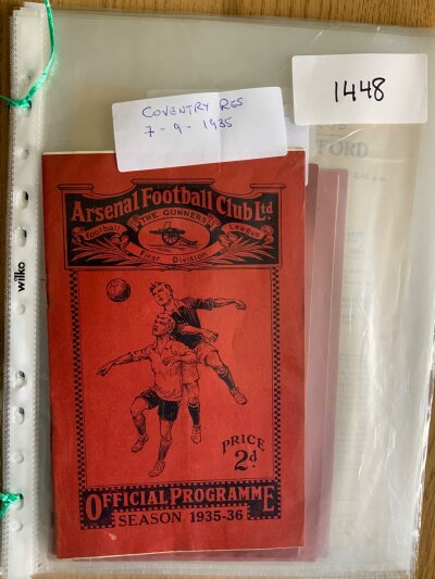 Arsenal 1935 - 1936 Home Reserve Football Programmes: 18 reserve programmes with one of them being a rare single sheet v Watford which is poor. The rest are the red covered versions and QPR West Ham and Millwall. Good. (18)