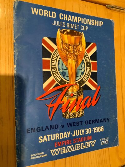 1966 World Cup Football Football Memorabilia: Original final programme in fair/good condition with team page filled in. C/W 4 different 1966 World Cup brochures. Also a few other World Cup programmes/brochures from other years.