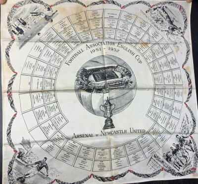 1952 FA Cup Arsenal v Newcastle Utd Ladies Head Scarf: Silk headscarf listing all previous finals from 1872 and depicting Wembley and the FA Cup with season 51/52 and match details. Fair condition.