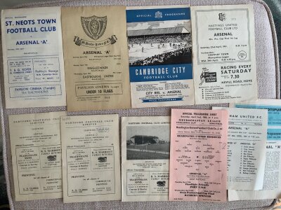 Arsenal Metropolitan League Cup Away Football Programmes: 59/60 Headington, 60/61 Hastings, St Neots final, 61/62 62/63 64/65 Dartford and more. (10)