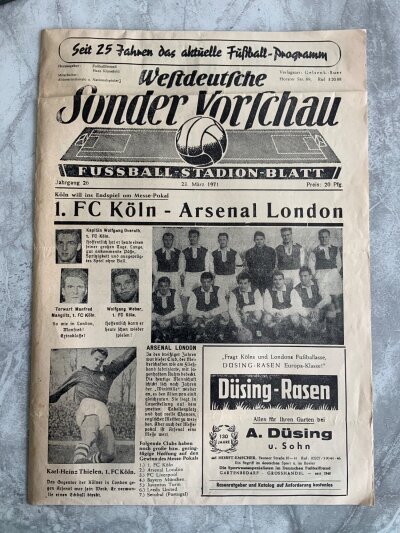 70/71 Koln Cologne v Arsenal Fairs Cup Football Programme: Very good condition programme with no team changes. Fold.
