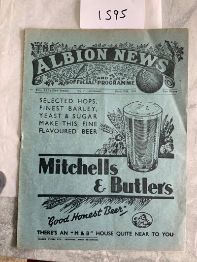 38/39 West Brom v Fulham Football Programme: Good condition league programme with no team changes. Tear to inner page.