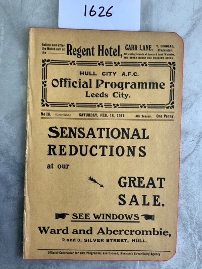 1910 - 1911 Hull City v Leeds City Football Programme: Excellent condition league programme with no team changes. Rounding to corners due to being ex bound. Covers present.