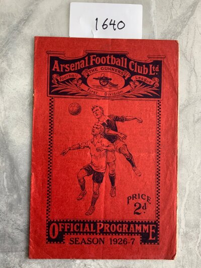 1926 - 1927 Arsenal v Leeds United Football Programme: Good condition league programme with no team changes. Rusty staples holding firm.