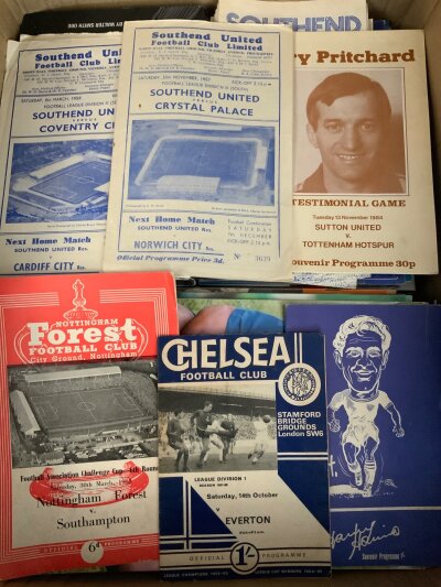 Football Programme + Memorabilia Box: Southend programmes, modern FA Cup finals, big match programmes with a few books and magazines. Instructions to sell.