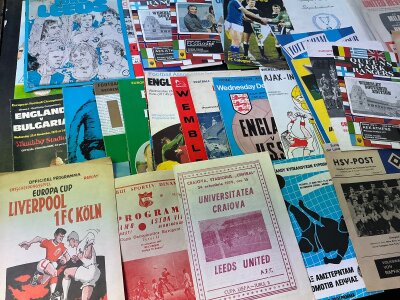 European Cup Football Programmes: Involving British clubs both home and away. Includes 64/65 Koln v LiverPool, 61/62 Feyenoord v Tottenham, 79/80 Craiova v Leeds, 82/83 Bucharest v Aston Villa, 60/61 DWSA v Sheffield United, 67/68 Hamburg v Liverpool, 66/67 DWS v Leeds. 71/72 B1903 v Celtic, 78/79 Monchengladbach v Manchester City with ticket and much more including finals and a few internationals. (Box)