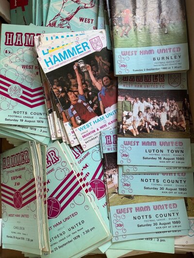 West Ham Football Programme Box: Quantity of the small home programmes from the 70s and 80s with possible full sets plus big match programmes. Minor duplication and includes Den Haag away from 1976. (2 boxes)