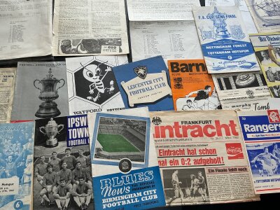 Tottenham Away Football Programmes: 45/46 Charlton, 47/48 Birmingham, 1962 FA Cup final, 81/82 Eintracht. C/W a couple of pirate homes and more.