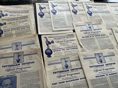 Tottenham 1950s Football Programmes: From 56/57 to 60/61 in fair/good condition with duplication. (65+)