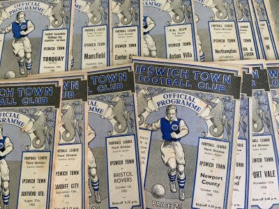 38/39 Ipswich Town Home Football Programmes: 21 home programmes from the fampus first season in the football league. 17 league matches plus Street and Aston Villa in the FA Cup, Colchester Reserves + Aston Villa Hospital Cup. Only Bournemouth Crystal Palace QPR and Reading missing to complete league programmes. These. are good condition and not ex bound. (21)