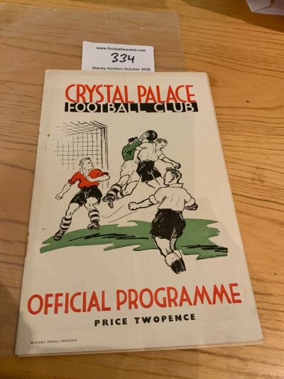 38/39 Crystal Palace v Clapton Orient Football Programme: Good condition programme with no team changes. Staples removed.