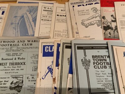 Non League Football Programmes: 40 from the 50s and a further 22 from the 60s. Home clubs include  Brentwood Barking Clacton Clapton Harwich Romford and Walthamstow. Good. (62)