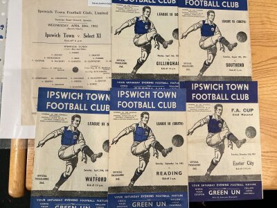 Ipswich Town 51/52 Home Football Programmes: 12 very good condition league division 3 matches plus Exeter in the FA Cup and a single sheet v Select X1. (14)