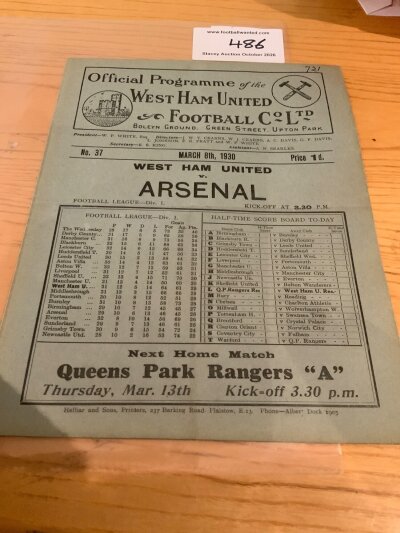 29/30 West Ham v Arsenal Football Programme: Good condition league match with no team changes. Score written to team page and number to cover.