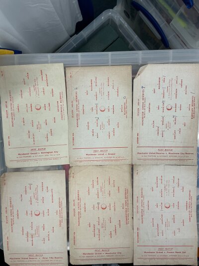 Manchester United Reserve Home Football Programmes: 54/55 Huddersfield Derby 55/56 Sheffield United Barnsley Blackpool 57/58 Chesterfield Blackburn TM 58/59 Leeds, 59/60 Aston Villa Bury Everton Wolves and 4 more. Overall fair. (16)