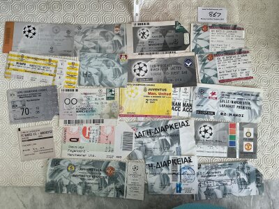 Manchester United European Football Tickets: 17 aways and 2 home tickets for matches played in European competitions in the late 90s and early 2000s. Fair/good. (19)