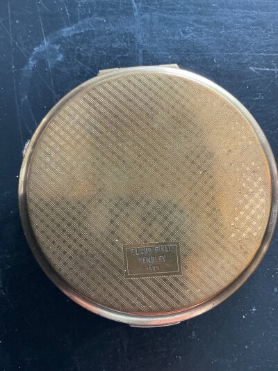1968 Arsenal v Leeds League Cup Final Football Gift: Ladies compact metal powder puff make up gift with FL Cup Final Wembley 1968 embossed to rear.