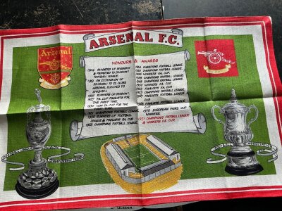 Arsenal Football Tea Towel: Excellent condition Irish linen large colourful tea towel with club history of honours include the 70/71 double. Never used.