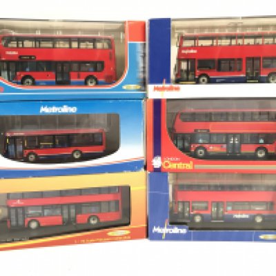 6 Boxed Creative Master Buses. No Rrserve.