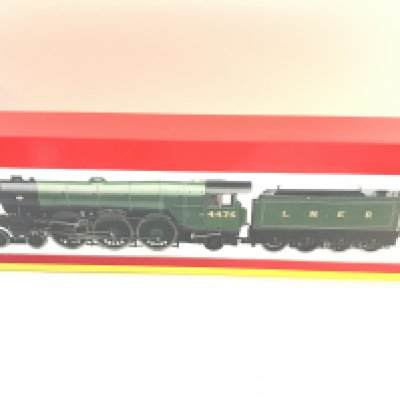 A Boxed Hornby LNER 4-6-2 Class AI Locomotive Flying Fox #R2549. DCC Ready.
