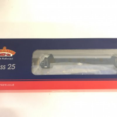 A Boxed Bachmann 00 Gauge Class 25/2 Diesel 25245 BR Blue With Sound #32-326DS DCC.