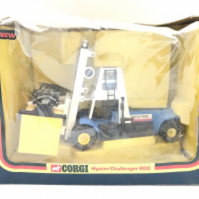 A Boxed Corgi Hyster Challenger 800 #113. Box Is Worn. No Reserve.