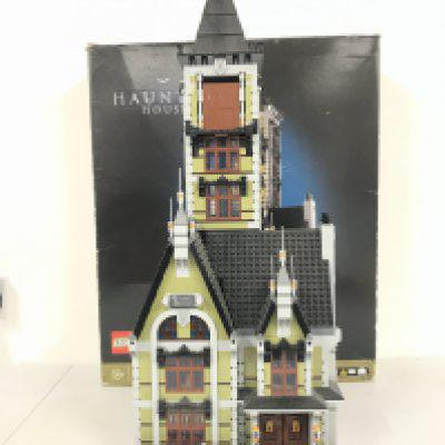 A Lego Fairground Collection Haunted House with Box. #10273.(2).