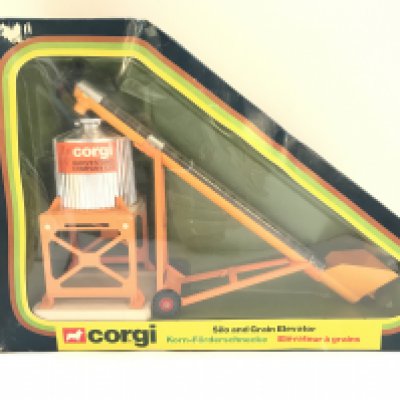 A Boxed Corgi Silo And Grain Elevator #43.